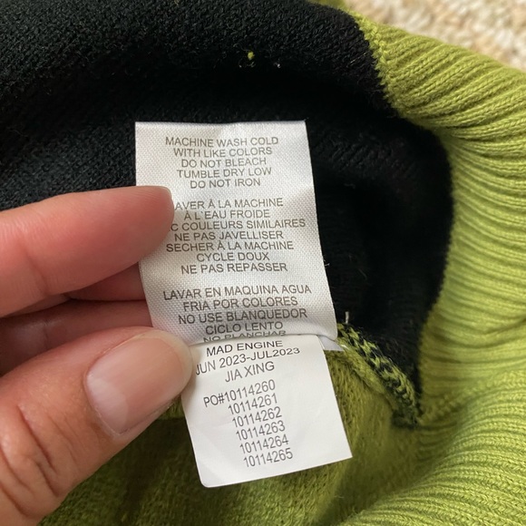 THE GRINCH | Kid’s Sweater Pullover Size XL - Picture 10 of 10